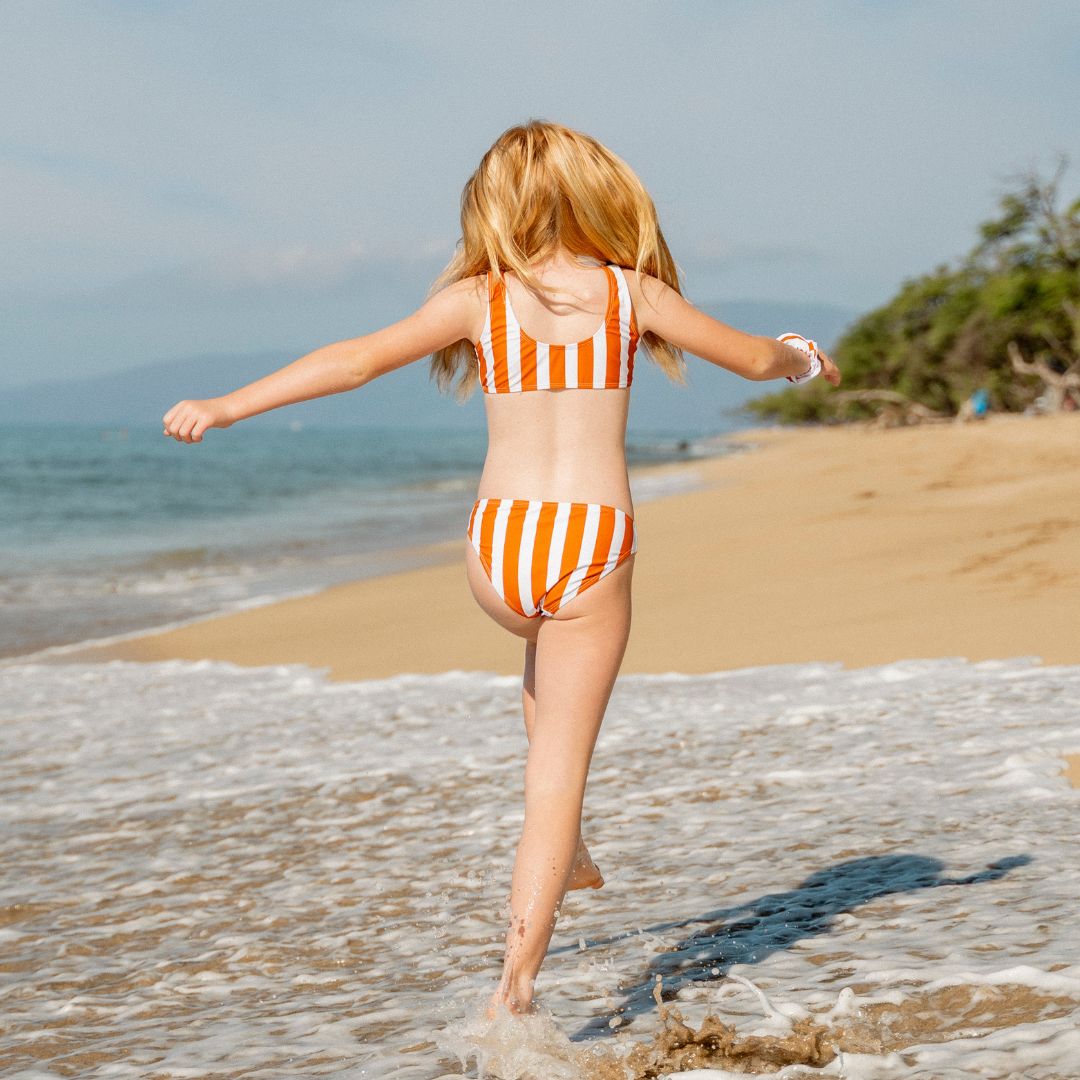 Streep, Bruin, Vader en dochter zwembroek/bikini