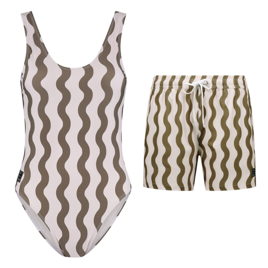 Streep, Golvend groen, Moeder en zoon badpak/zwembroek